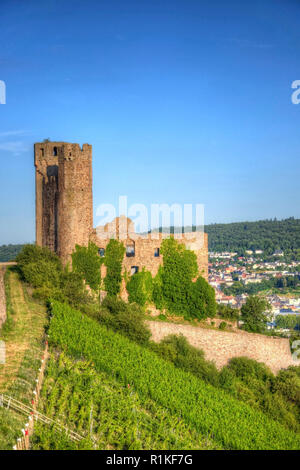 Le Château d'Ehrenfels, Ehrenfels Burg sur le Rhin près de Ruedesheim et Bingen am Rhein, Hessen, Allemagne. Banque D'Images