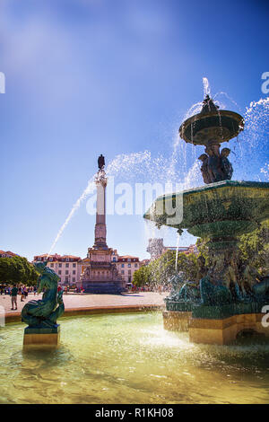 La place de la fontaine 'Dom Pedro IV', la place Rossio, Lisbonne, Portugal Banque D'Images