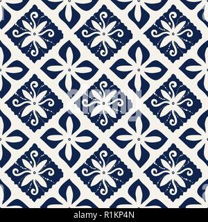 Indigo transparent imprimé sur bois motif damassé. Ornement oriental traditionnel de l'Indonésie, avec des fleurs et des diamants double, bleu marine sur écru Illustration de Vecteur