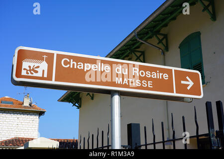 Vue de la Chapelle du Rosaire (chapelle Matisse) situé dans le quartier historique de village médiéval de Vence dans les Alpes-Maritimes, Provence, France Banque D'Images