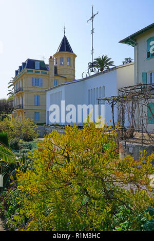 Vue de la Chapelle du Rosaire (chapelle Matisse) situé dans le quartier historique de village médiéval de Vence dans les Alpes-Maritimes, Provence, France Banque D'Images