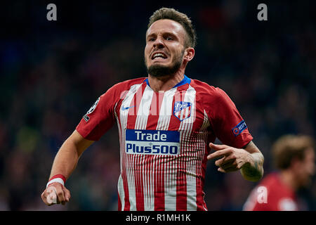 MADRID, ESPAGNE - 06 novembre : Saul Niguez de l'Atletico de Madrid célèbre après avoir marqué un but au cours de la un match de groupe de la Ligue des Champions entre le Club Atlético de Madrid et le Borussia Dortmund à l'Estadio Metropolitano de Wanda, le 6 novembre 2018 à Madrid, Espagne. (MB) Banque D'Images