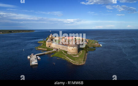 Vue aérienne sur l'île forteresse Oreshek sur la rivière Neva, près de Shlisselburg en ville, dans la région de Leningrad, Russie Banque D'Images