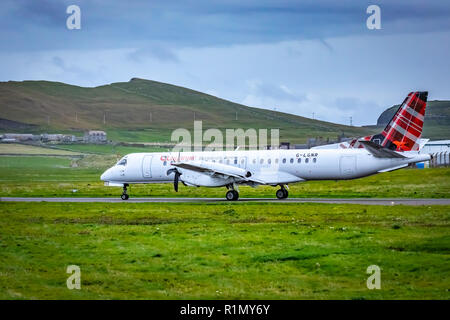 L'ÎLE SHETLAND, ÉCOSSE - 07 septembre 2017 : Saab 2000 Loganair' Établissement"Sumburgh à Aéroport à Îles Shetland, Écosse Banque D'Images