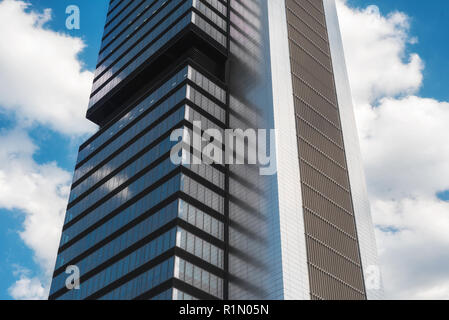 Madrid, Espagne - 15 juillet 2018 Détails : Cuatro Torres de gratte-ciel à Madrid, Espagne. Banque D'Images