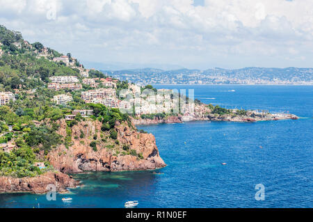 Le littoral de l'Estérel dans le Parc Naturel d'Azur Banque D'Images