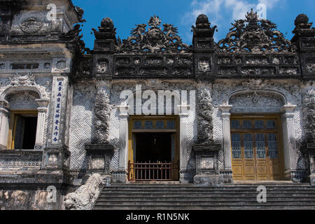 Tombeau de Khai Dịnh Mausolée Ung officiellement situé dans Chau Chu montagne près de Hue Vietnam Asie construit pour Khai Dinh douzième Empereur de la dynastie des Nguyen Banque D'Images