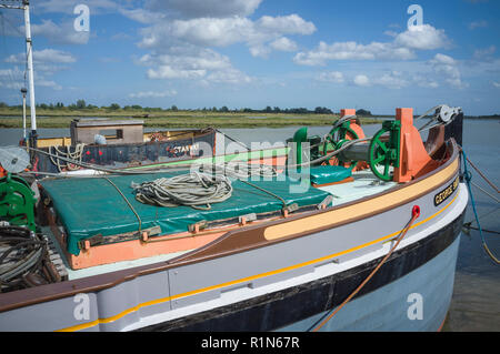 Voile coloré de barges, le Starway et le George Smeed amarrés sur l'estuaire de Blackwater à Maldon, Essex Banque D'Images