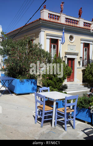L'île de Kéa Grèce Ioulidha Ancien hôtel de ville construit en 1902 l'École de musique maintenant Banque D'Images