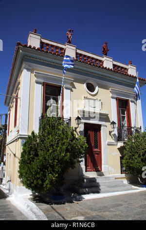 L'île de Kéa Grèce Ioulidha Ancien hôtel de ville construit en 1902 l'École de musique maintenant Banque D'Images
