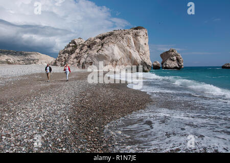 Plage d'Aphrodite (Petra tou Romiou), Kouklia, Pafos District, République de Chypre Banque D'Images