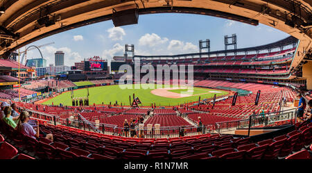 Un panorama de la saint Louis Cardinal's Busch Stadium à St Louis pendant un événement Spartan Stadium. Banque D'Images