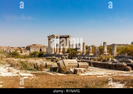 Ruines de l'ancienne helenistic ville de Milet situé près du village moderne de Balat dans Aydn, Province de la Turquie. La Stoa ionique. Banque D'Images
