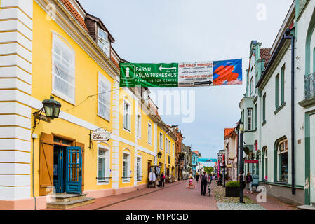 Il a été ultime destination de vacances en Estonie. Rue de Parnu - Pärnu - , Pärnu County, l'Estonie, pays Baltes, Europe. Banque D'Images