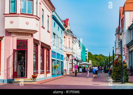 Il a été ultime destination de vacances en Estonie. Rue de Parnu - Pärnu - , Pärnu County, l'Estonie, pays Baltes, Europe. Banque D'Images