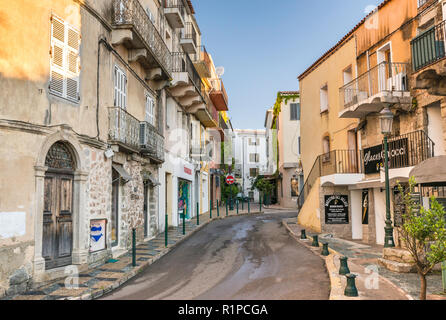 Rue Général Abbatucci dans Citadelle, vieille ville colline article de Porto-Vecchio, Corse-du-Sud, Corse, France Banque D'Images