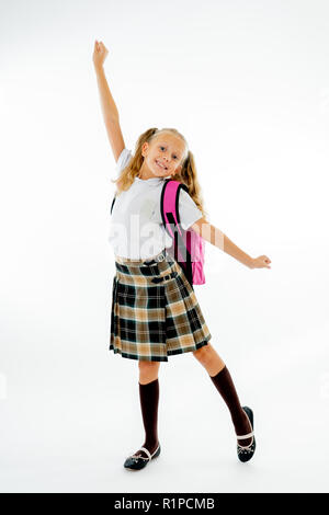 Enfant merveill Dans L uniforme Scolaire Et Les Lunettes Tiennent Le enfant-merveill-dans-l-uniforme-scolaire-et-les-lunettes-tiennent-le