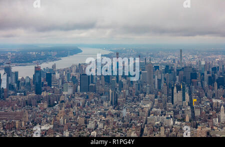 Vue aérienne d'hélicoptère et gratte-ciel de midtown Manhattan, New York City, USA Banque D'Images
