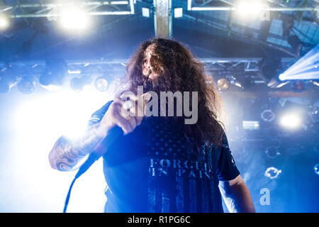 Danemark, Copenhague, 12 novembre 2018. Le groupe de death metal Kataklysm effectue un concert live à Pumpehuset à Copenhague. Ici le chanteur Maurizio Iacono est vu sur scène. (Photo crédit : Gonzales Photo - Peter Troest). Banque D'Images