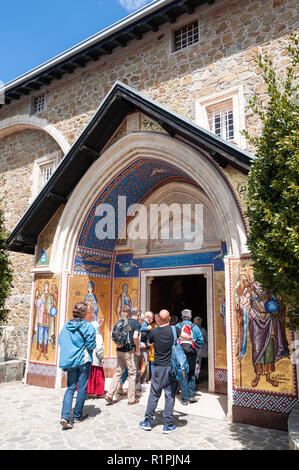 Entrée au monastère de Kykkos, Kykkos, Troodos, Limassol District, République de Chypre Banque D'Images