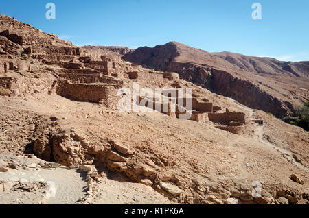 Site archéologique de vestiges d'un 12ème siècle la forteresse de pierre, Pukara de Quitor, San Pedro de Atacama, Chili Banque D'Images