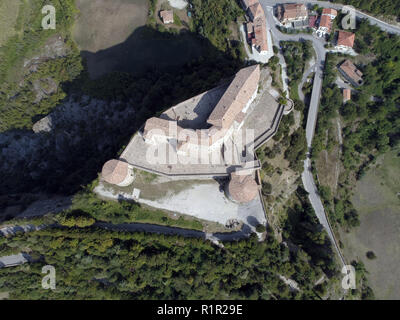 San Leo, Italie - vue aérienne du château de San Leo, la prison-forteresse où le comte Cagliostro, alchimiste, esotericist, Italien mason est mort Banque D'Images