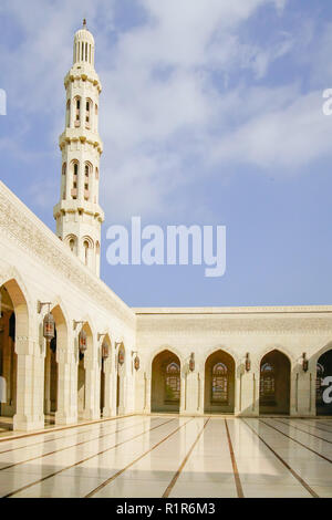 Impressionnant nouveau Sultan Qaboos Grand Mosque, Muscat, Oman. Banque D'Images