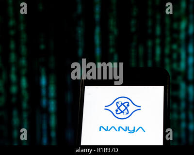 Logo Nanya Technology Corporation vu affichée sur téléphone intelligent. La technologie de Nanya est un important fabricant taïwanais dynamic random access memory (DRAM), principalement utilisé dans les ordinateurs. Banque D'Images