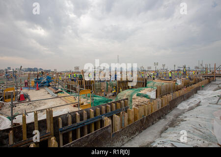 Doha, Qatar. 12Th Nov, 2018. Une vue générale des travaux de construction sur le site de la Ras Abu Aboud Stadium. Le Qatar accueillera la Coupe du Monde FIFA 2022. Credit : Sharil Babu/dpa/Alamy Live News Banque D'Images