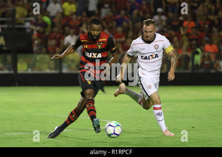 Recife, Brésil. 14Th Nov, 2018. PE - Recife - 14/11/2018 - Brasileiro UN 2018, Sport Recife x Vitoria - BA - jogo entre Sport X Vitoria, pela 34 rodada n'Campeonato Brasileiro de futebol, partida realizada na Ilha do Retiro, nesta quarta Feira (14) Foto : Anderson Freire/AGIF : Crédit AGIF/Alamy Live News Banque D'Images