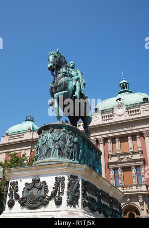 Du Prince Michel (Michael) Monument, Place de la République, Belgrade, Serbie. Banque D'Images