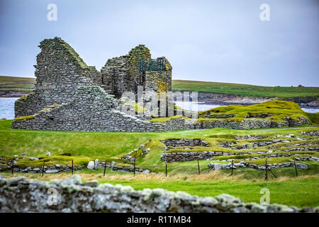 Ecosse, îles Shetland, Jarlshof est le plus célèbre site archéologique préhistorique en Shetland. Il se trouve près de la pointe sud de l'Elle Banque D'Images