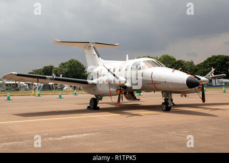FAIRFORD, UK - Oct 13, 2018 : Marine française Embraer EMB 121 turbopropulseurs Xingu avion sur le tarmac de la base aérienne de la RAF Fairford. Banque D'Images