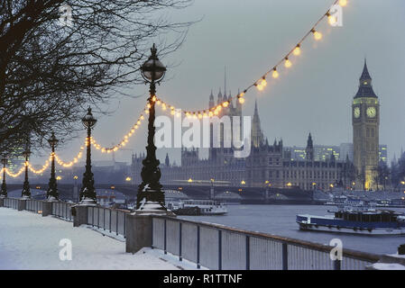 Palais de Westminster, Londres, Angleterre, Royaume-Uni. Circa 1980 Banque D'Images