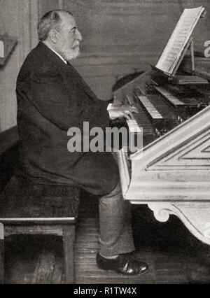 Charles-Camille Saint-Saëns, 1835 - 1921. Compositeur, organiste, chef d'orchestre et pianiste de l'époque romantique. De La Esfera, publié en 1921. Banque D'Images