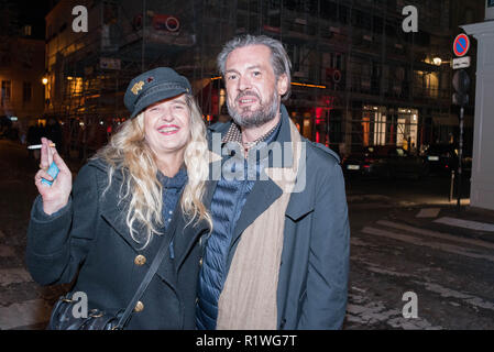 Géraldine Beigbeder et Jérôme Vermelin arrive à assister à l'exposition de la photographe Ellen von Unwerth à la librairie  > Paris Banque D'Images