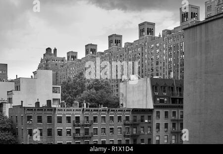 Photo noir et blanc de New York l'architecture ancienne, USA. Banque D'Images