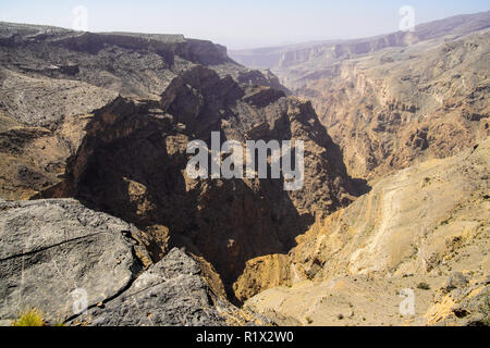 Portrait de Jebel Akhar. Le Jebel Akhar (Al Jabal al Akhdar) fait partie de la gamme des montagnes Hajar Al dans Ad Dakhiliyah Gouvernorat d'Oman. Banque D'Images