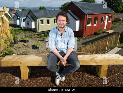 Josh Littlejohn photographié à la morsure sociale village, Granton, Édimbourg Banque D'Images