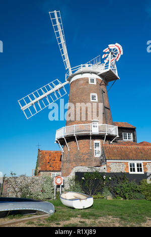 Moulin à vent. La mer suivant le CLAJ Norfolk Banque D'Images