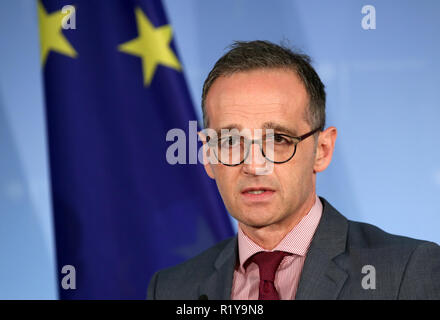 Berlin, Allemagne. 15 Nov, 2018. Heiko Maas (SPD), le ministre fédéral des affaires étrangères, fait une déclaration au Brexit au Ministère fédéral des affaires étrangères. Credit : Wolfgang Kumm/dpa/Alamy Live News Banque D'Images