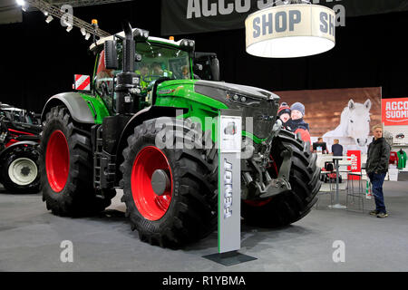 Helsinki, Finlande - le 15 novembre 2018 : 1050 tracteur Fendt Vario affiche sur Agco Finlande position sur MaatalousKonemessut Salon agricole, Helsinki, Finlande. 1050 Fendt a MAN D2676LE521 500cv moteur. Credit : Taina Sohlman/ Alamy Live News Banque D'Images