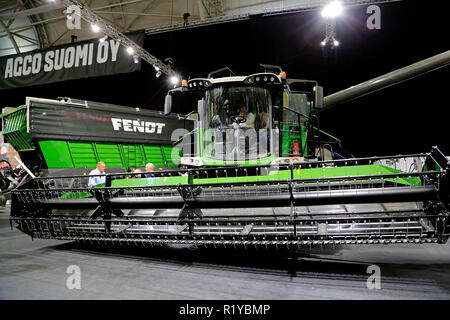 Helsinki, Finlande - le 15 novembre 2018 : la moissonneuse-batteuse Fendt Agco à l'affiche au stand de la Finlande sur MaatalousKonemessut Salon agricole, Helsinki, Finlande. Finlande Agco Fendt présente allie première fois en Finlande. Credit : Taina Sohlman/ Alamy Live News Banque D'Images