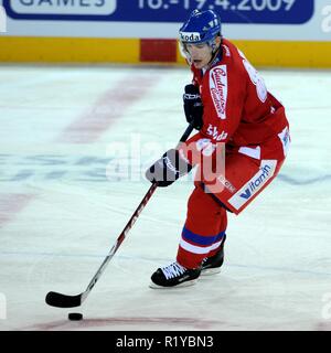 Liberec, République tchèque. Apr 16, 2009. Euro Hockey Tour, la Suède contre la République tchèque, 1:2, Liberec, CZE. La République tchèque Rostislav Olesz pendant leur tournée Euro Hockey match de hockey sur glace à Evry le 16 avril 2009./FESP/Slavek Ruta Crédit : Slavek Ruta/ZUMA/Alamy Fil Live News Banque D'Images