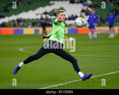 Aviva Stadium de Dublin, Irlande. 15 Nov, 2018. Le Football International Friendly, République d'Irlande et Irlande du Nord ; vue générale de Rep de l'Irlande au cours de l'attaquant Caoimhin Kelleher réchauffer : Action Crédit Plus Sport/Alamy Live News Banque D'Images