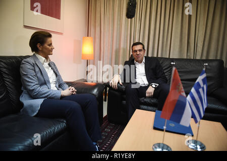 Thessalonique, Grèce. 15 Nov, 2018. Le Premier ministre grec Alexis Tsipras (à droite) rencontre avec le Premier Ministre serbe Ana Brnabic (à gauche) au cours du sommet de Thessalonique en 2018. Sommet de Thessalonique est organisée par la Fédération des industries du nord de la Grèce chaque année avec des centaines d'entreprises et les personnes qui prennent part à l'industrie. Credit : Giannis Papanikos/ZUMA/Alamy Fil Live News Banque D'Images