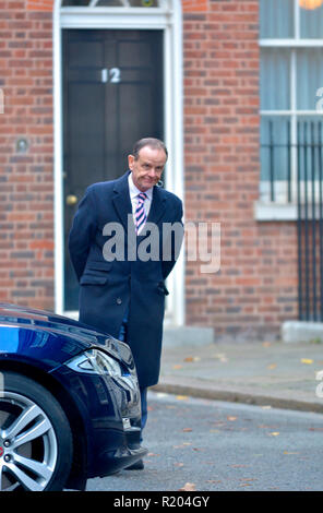 Norman Smith (Assistant rédacteur politique de la BBC) à Downing Street, London, UK, 13/11/2018 Banque D'Images