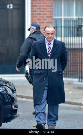 Norman Smith (Assistant rédacteur politique de la BBC) à Downing Street, London, UK, 13/11/2018 Banque D'Images