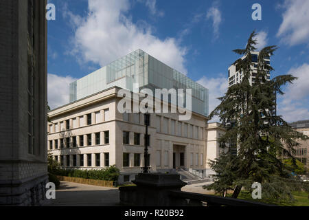 Corner une élévation de l'entrée principale. Maison de l'histoire européenne, Bruxelles, Bruxelles, Belgique. Architecte : Chaix & Morel et associés, 2017. Banque D'Images