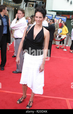 Annabeth Gish 06/28/04 Présentateur - LA LÉGENDE DE RON BURGUNDY @ Grauman's Chinese Theater, du Hollywood Photo de Kazumi Nakamoto/HNW / PictureLux (28 juin 2004) Banque D'Images